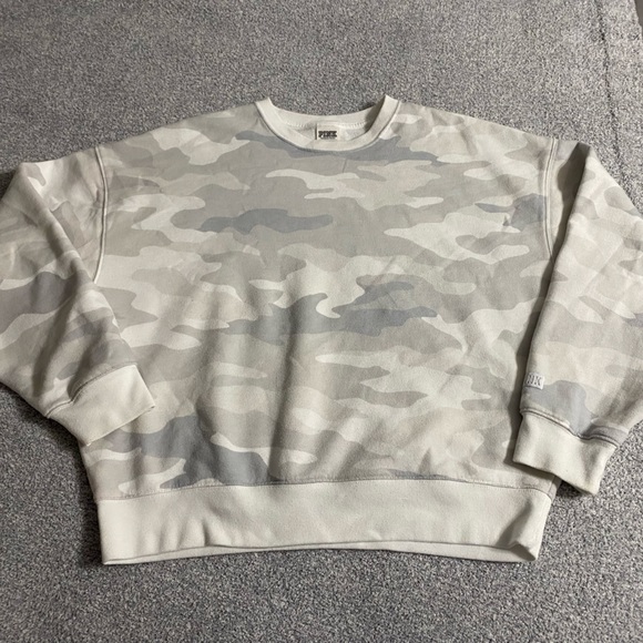 SOLD!!!!!! SIX Women’s Sweatshirts Bundle - Picture 11 of 13